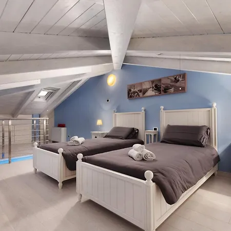 House In The Port Of 4 Guests-wi-fi-netflix 2 Bedrooms Very Exclusive Daire